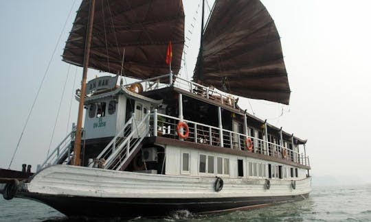 AN NAM Junk in Hanoi