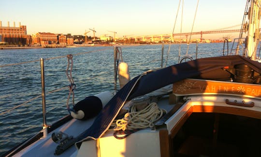 Sailing in Tagus river