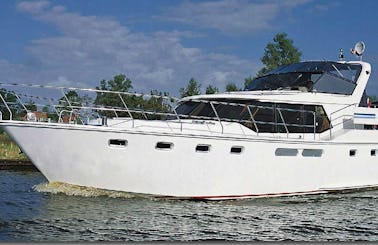 Charter a 10 Person Aquacraft Luxury Motor Yacht in Langelille, Netherlands