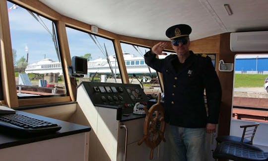 85' Motor Yacht "Perlas" Trips in Ringaudai, Lithuania