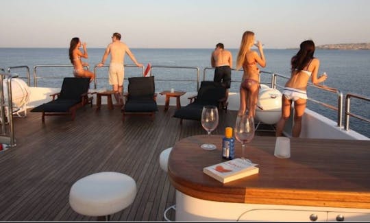 Exclusive Luxury Yacht Charter In Egypt