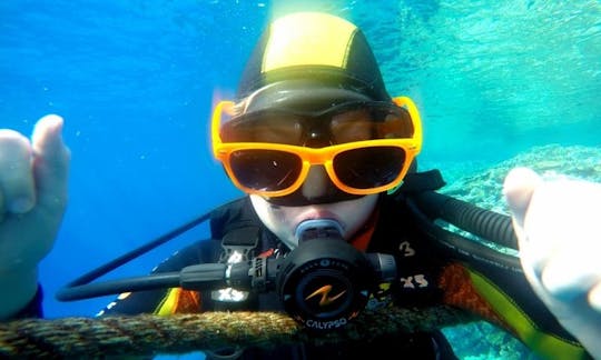 Découvrez la plongée sous-marine avec l'instructeur de plongée professionnel Andrew à Perm, en Russie