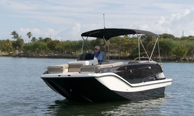 Charter 26' Pontoon Bayliner XR7 2015 em Cancún, México