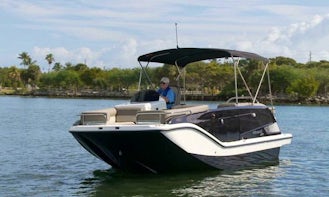 Charter 26' Pontoon Bayliner XR7 2015 in Cancun, Mexico