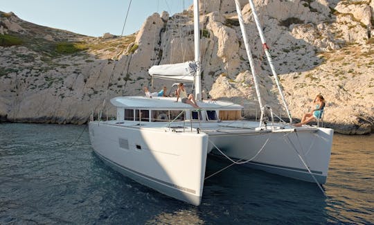 Lagoon 400 S2 Charter in Vibo Valentia