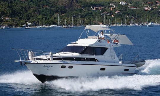 Intermarine Oceanic 36 Rental in Ilhabela