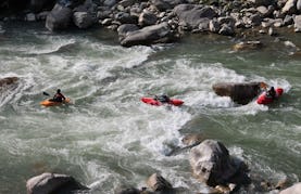 White Water Kayaking Lessons & Rental in Rishikesh