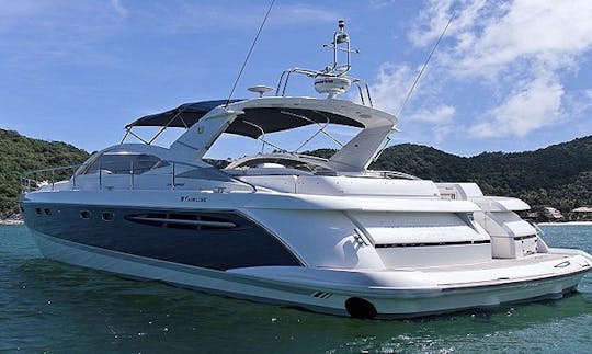 Hip Horizons (Fairline 52)