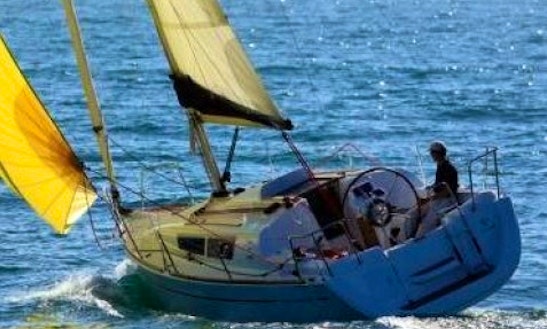Sun Odyssey 30i Cruising Monohull