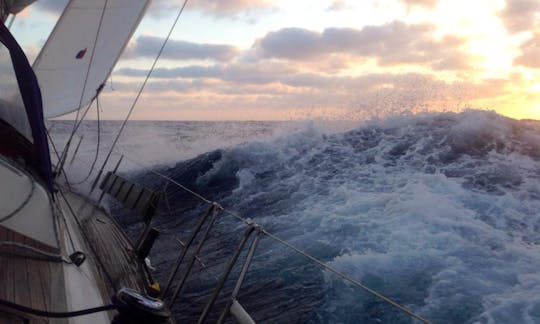 Location de monocoque de croisière « Nella » ELAN 450 à Palerme, Italie