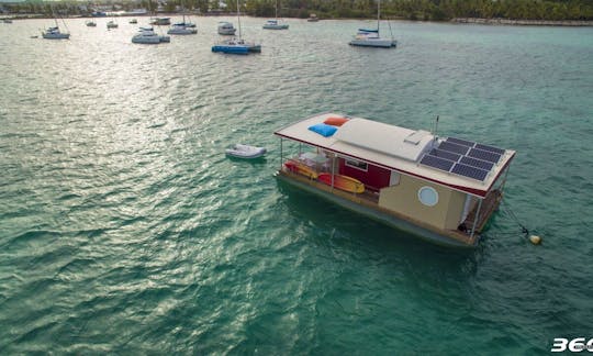 Houseboat Sleep-Aboard in Guadeloupe, Caribbean French West Indies