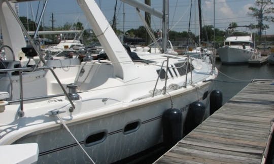 Charter 43ft 'Tranquility' Hunter Sailing Yacht In Kemah, Texas