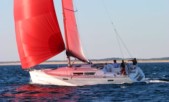 Jeanneau SO39i Cruising Monohull Charter for 6 Peopl in Göcek, Turkey