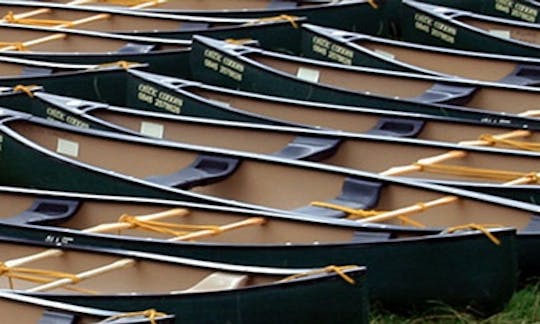 Explore Glasbury, Reino Unido em uma canoa de 2 lugares