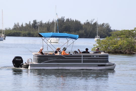 23ft Pontoon Boat in Vero Beach