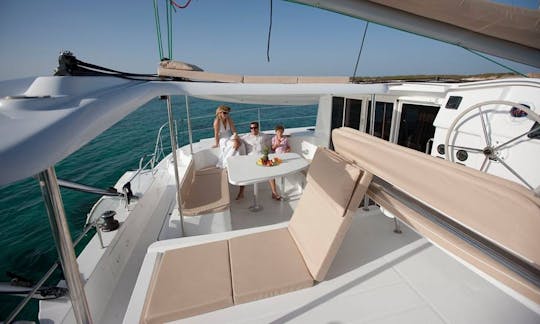Catamarán a vela