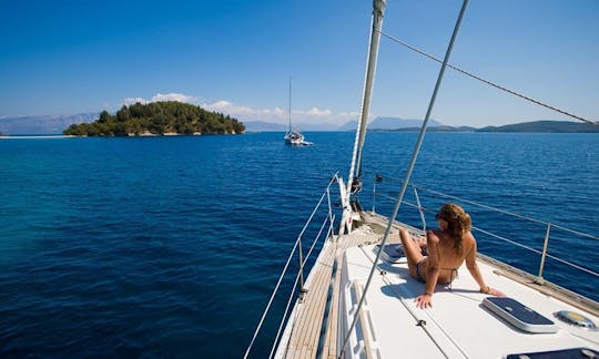 40' Oceanis Cruising Monohull "Pepper" Charters in Anatoliki Attiki, Greece