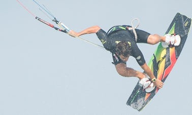 Alquiler de tablas de kitesurf y clases en Caleta de Famara, España