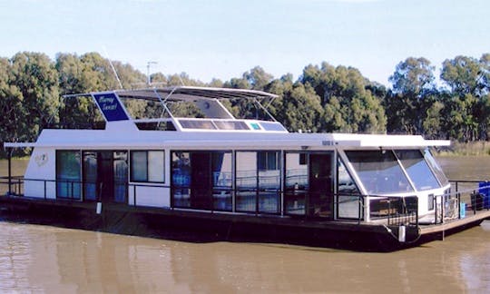 'Murray Sunset' Houseboat Charter in Renmark