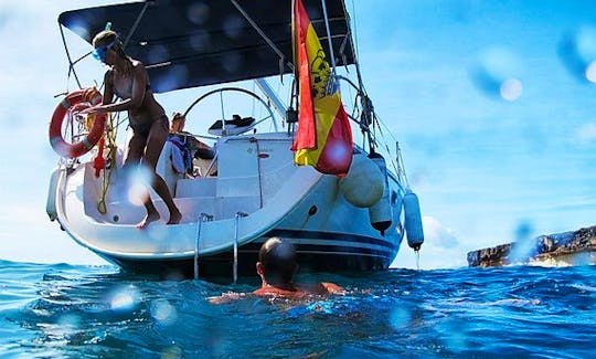 39' Cruising Monohull Trips & Charters in Costa Adeje, Spain