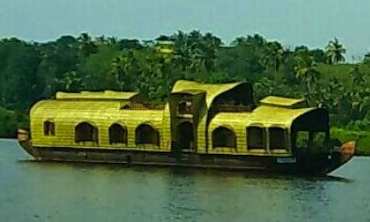 Three Bedroom Houseboat in Candolim