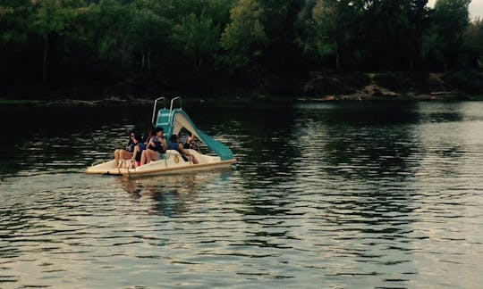 Hire a Paddle Boat with Slide in Roquebrune-sur-Argens, France