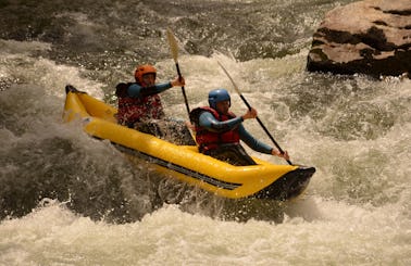 Inflatable Kayak Trips & Courses in the Aude River Gorges