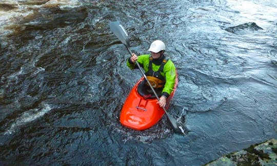 White Water Kayak Lessons In Aviemore