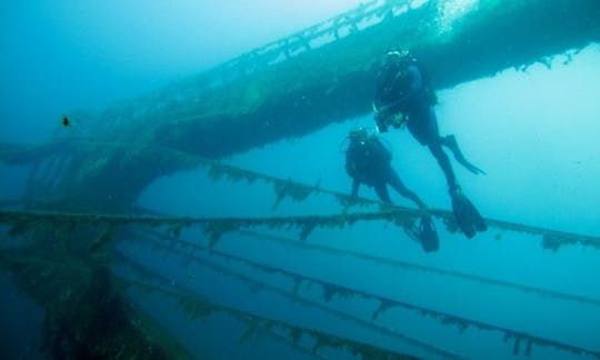 ギリシャのアナトリキ・アティキでのRIBラフティング旅行