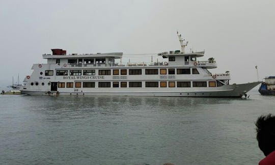 Croisière Royal Wing dans la baie d'Halong