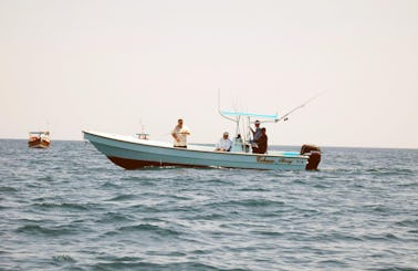 27' CaribePro Panga Center Console Fishing Charter for 4 Persons in Veraguas, Panama