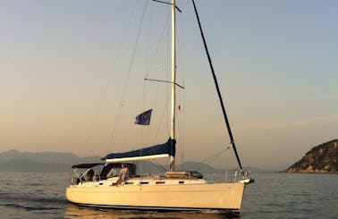 Charter Beneteau Cyclades 43.4 Sailing Yacht in Lefkada
