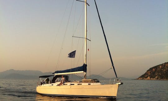 Charter Beneteau Cyclades 43.4 Sailing Yacht in Lefkada