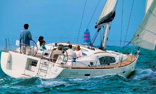 Oceanis 40' Cruising Monohull Charters In Notios Tomeas Athinon, Greece