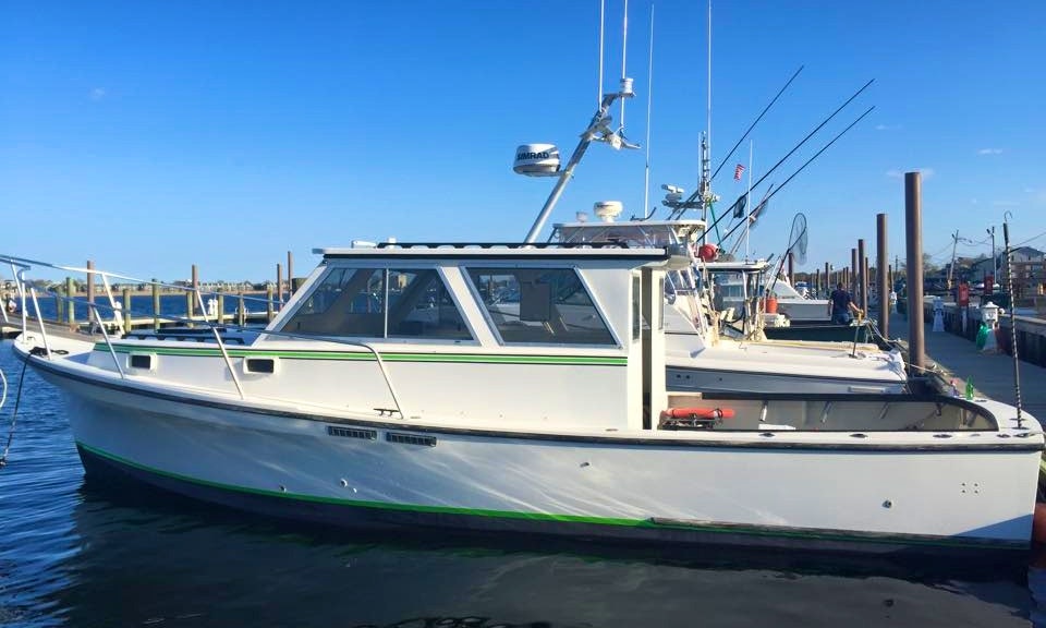 35ft "Belmar" Sport Fisherman Boat Charter in Neptune Township GetMyBoat
