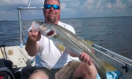 Affordable Guided Fishing Trips on 24' Carolina Skiff Boat in Florida