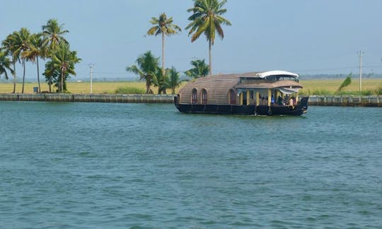 Two Bedroom Houseboat in Kumarakom
