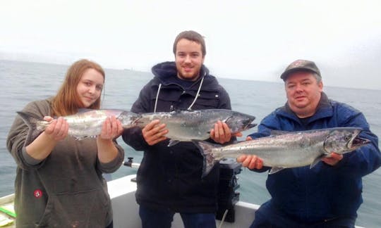 23' Cuddy Cabin Fishing Trips in Metchosin, Canada