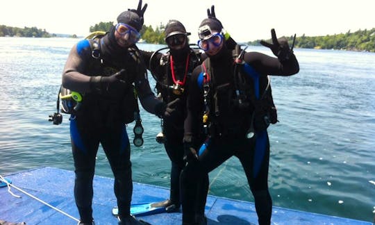 42' Pontoon Diving Trips in Brockville, Canada