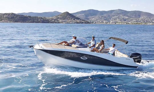 Alquile un Quicksilver Activ 755SD desde Trogir con o sin capitán