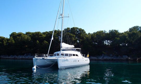 Lagoon 420 Cruising Catamaran Charter for Up to 10 People in Skradin, Croatia