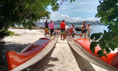 Aluguel de canoa ou aulas de wa'a kaulua de casco duplo em Niterói