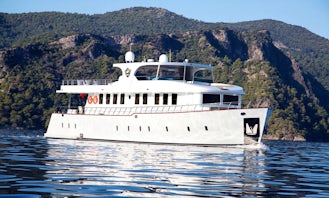 Platin Yachting - Trawler Rental