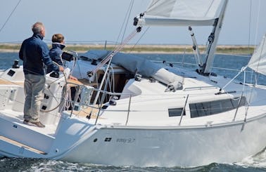 Charter the Bavaria 33s Easy ''Sandy Spit'' Sailboat in Lelystad