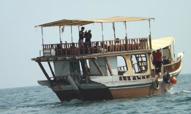 Tours privados en dhow para 30 personas en Khasab, Omán