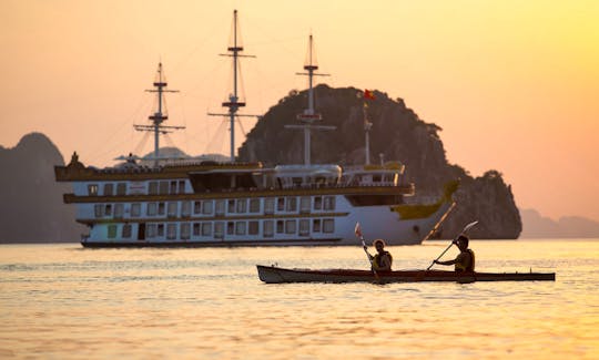 Dragon Legaend Cruise in Hanoi