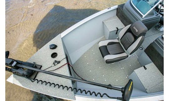 The iPilot Minnkota trolling motor let's you focus on the fishing while the boat automatically keeps you over your fishing hot spot with the virtual a