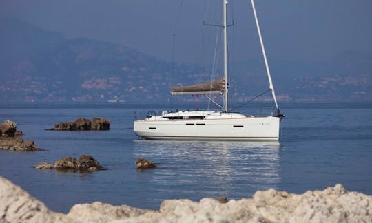 Charter the Sun Odyssey 419 Crusing Monohull From Palamós, Spain