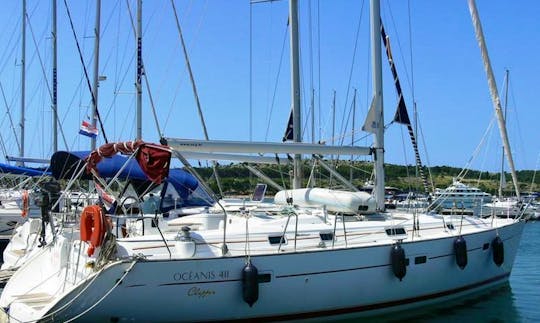 Oceanis Clipper 411 Cruising Monohull Rental in Šibenik, Croatia