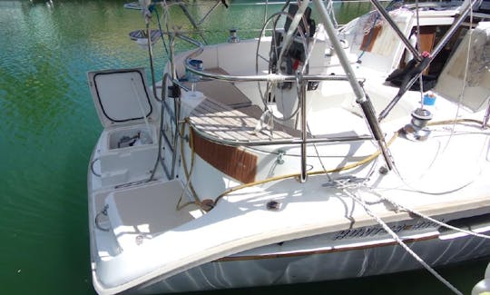 34' Hunter Cruising Monohull In Rock Hall, Maryland United States